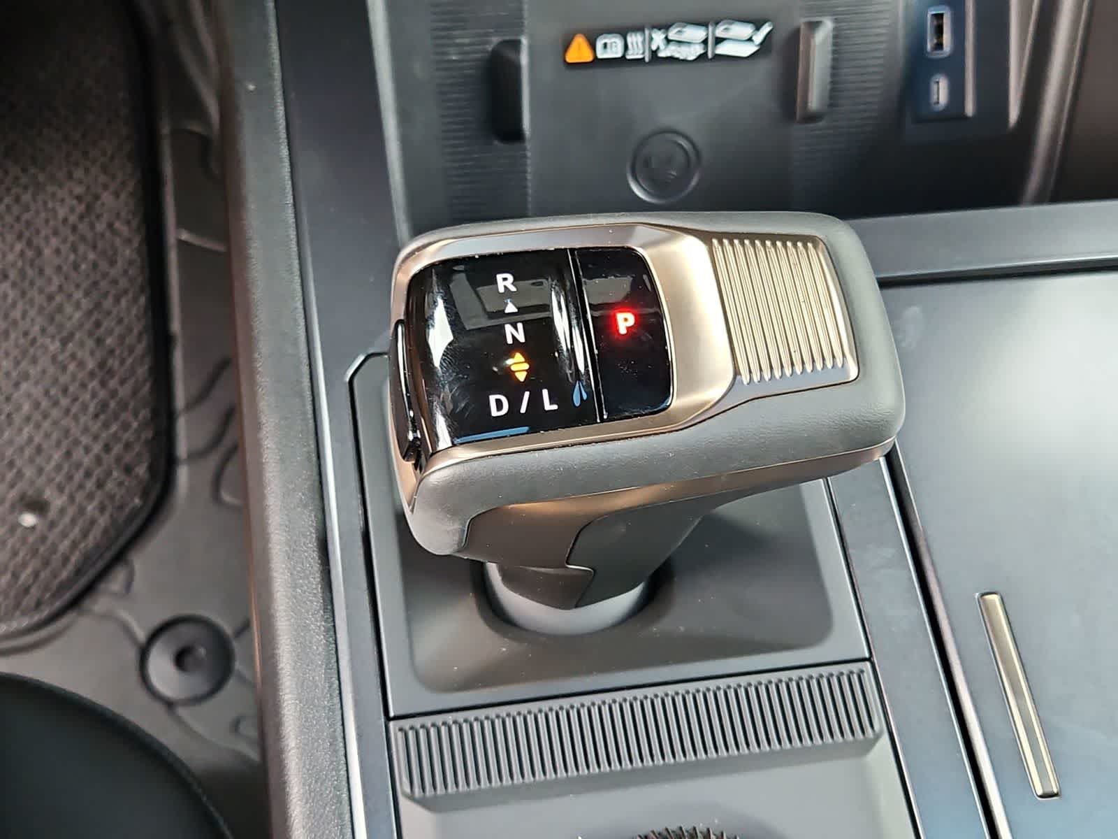 Thumbnail: 2024 GMC Hummer EV - 31