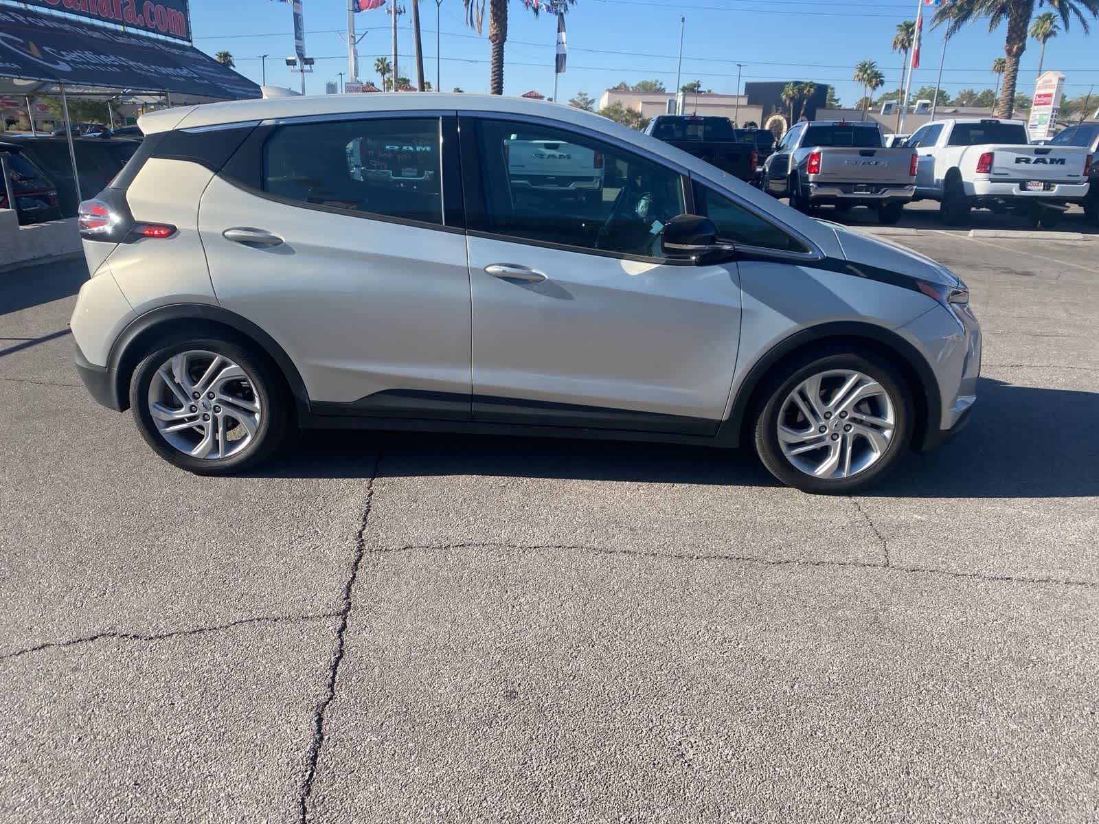 Thumbnail: 2023 Chevrolet Bolt EV - 5