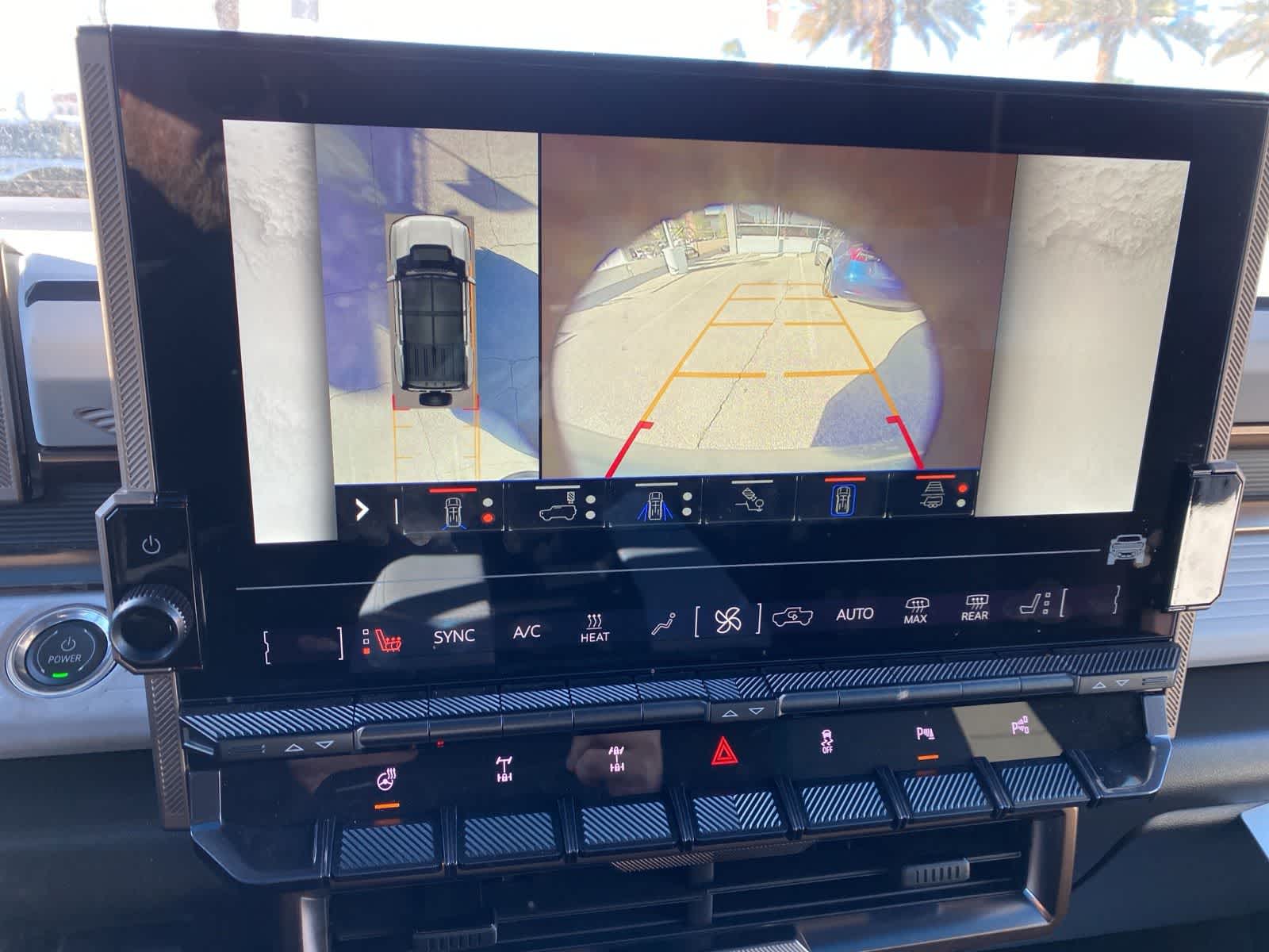 Thumbnail: 2024 GMC Hummer EV - 17