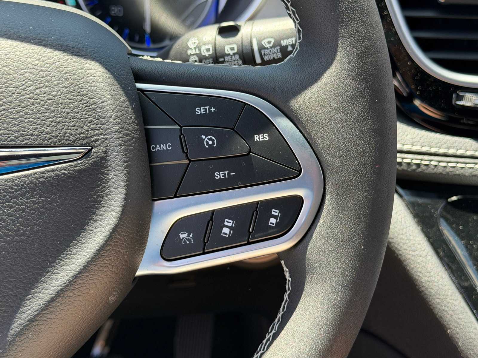 Thumbnail: 2026 Chrysler Pacifica - 17