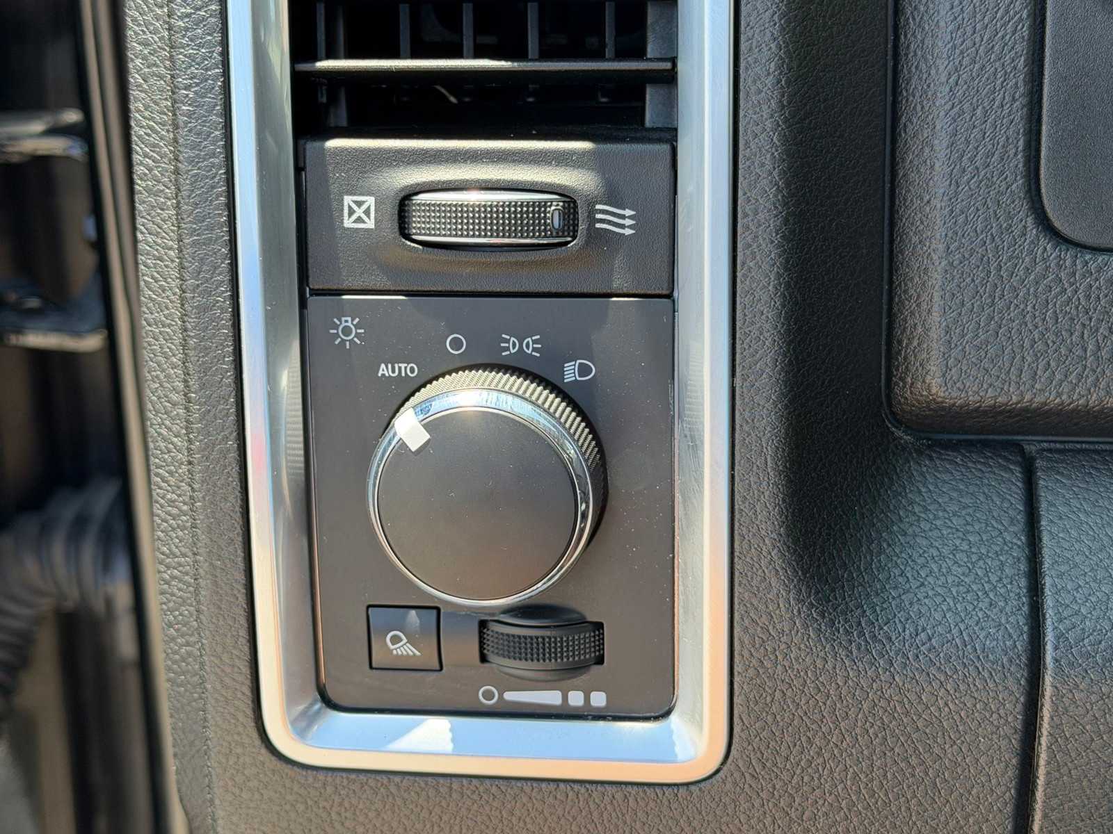 Thumbnail: 2023 RAM 1500 Classic - 15