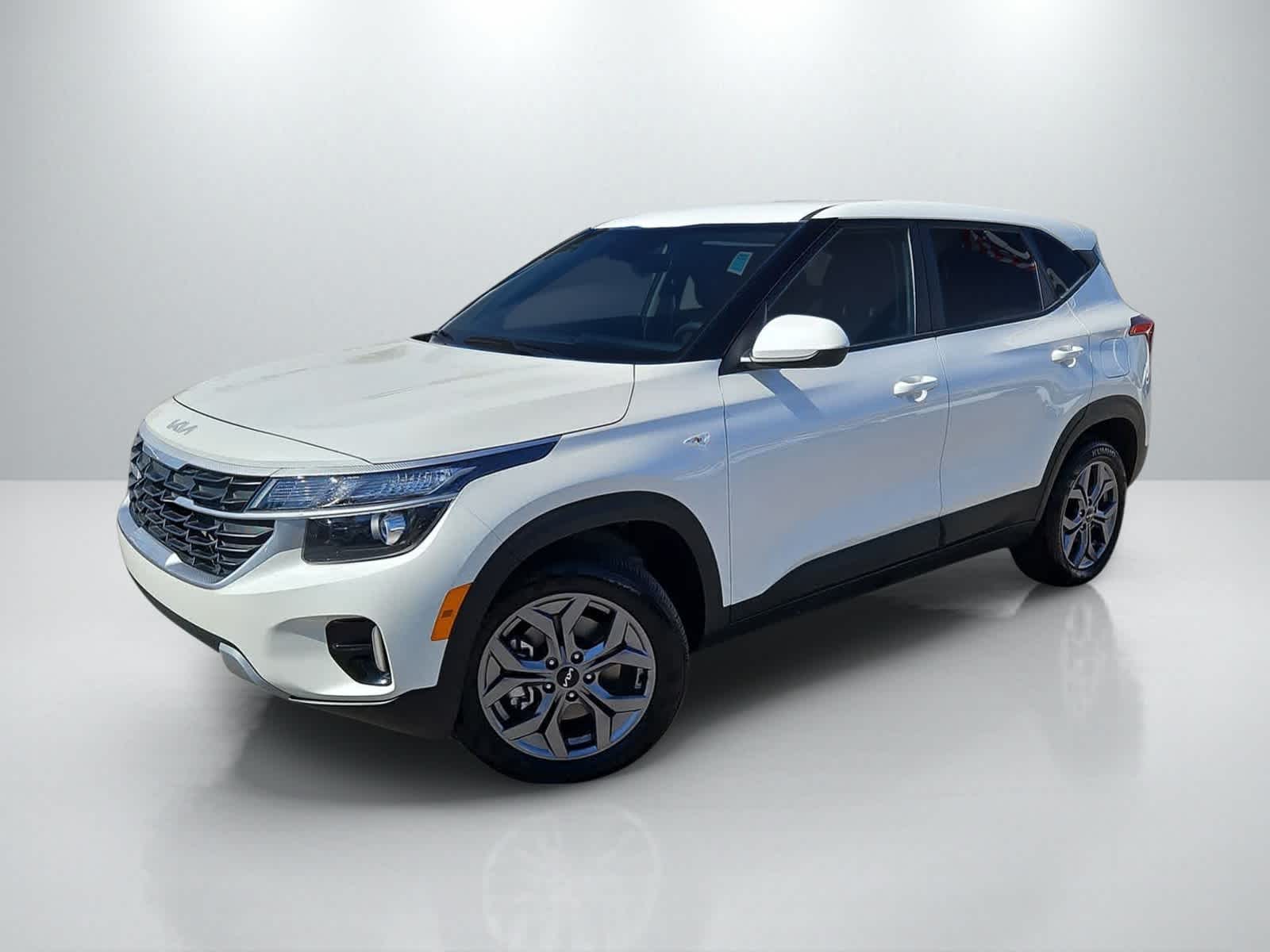 Thumbnail: 2024 Kia Seltos - 2