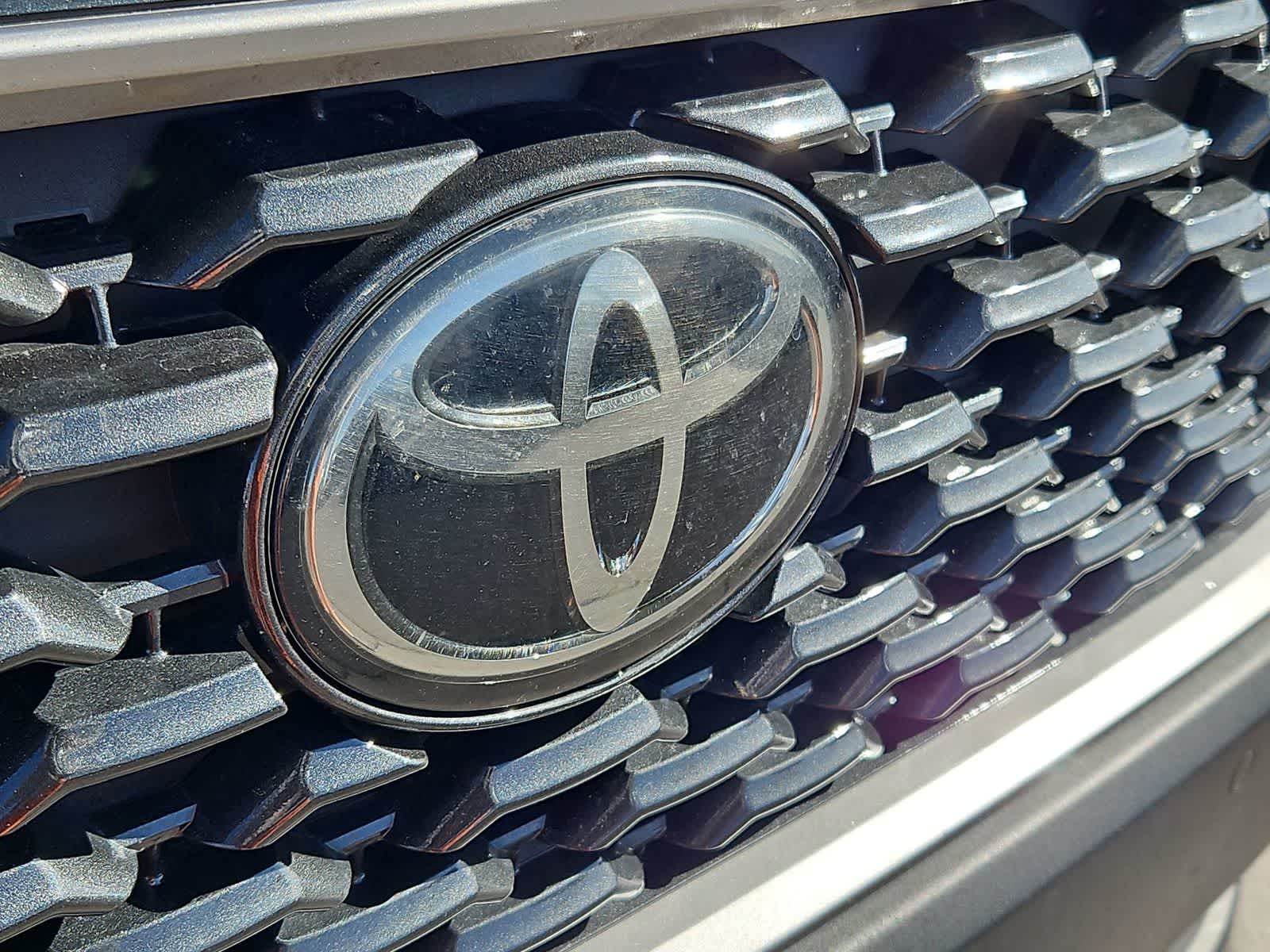 Thumbnail: 2023 Toyota Corolla Cross - 12