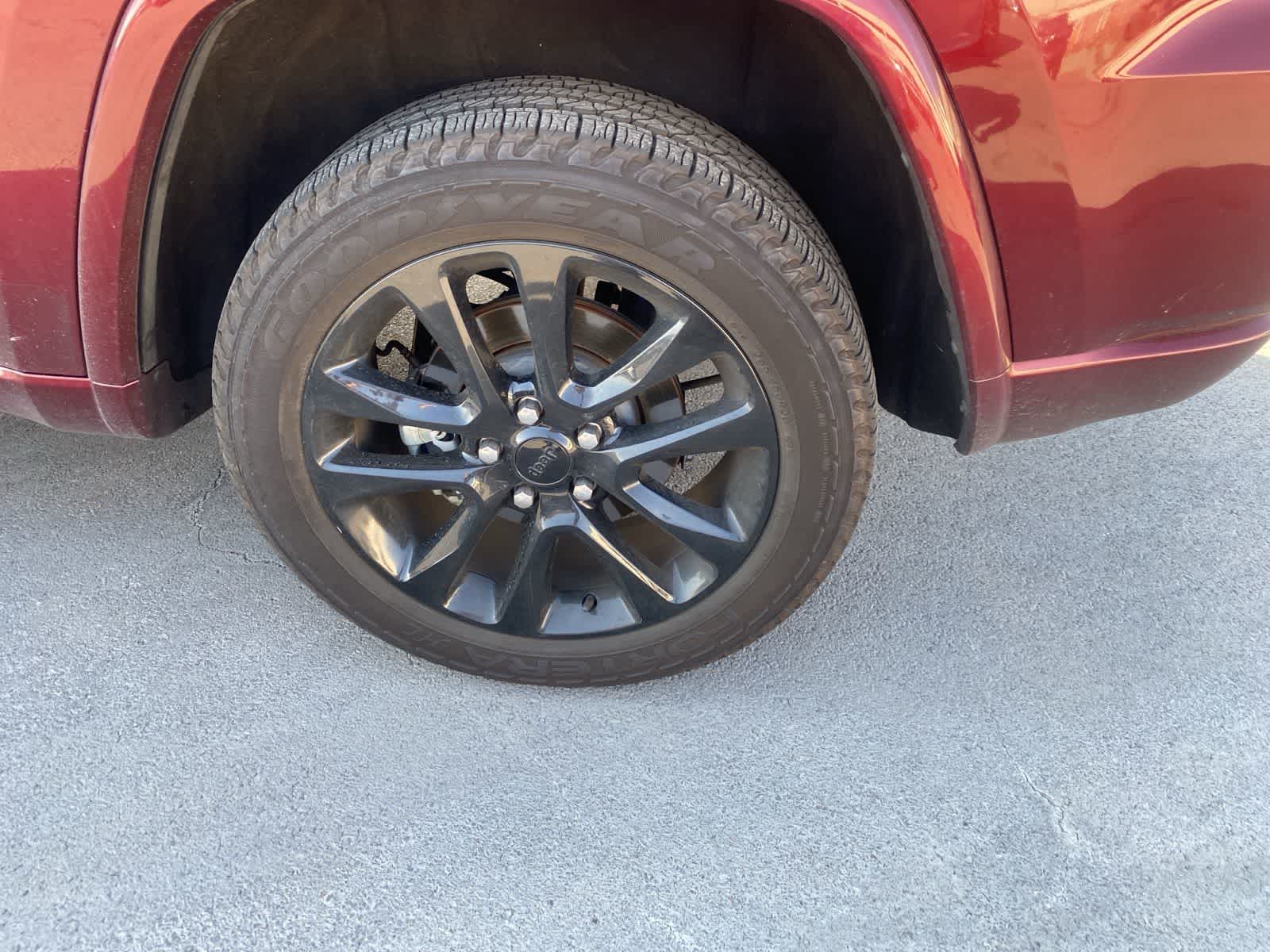 Thumbnail: 2022 Jeep Grand Cherokee - 9