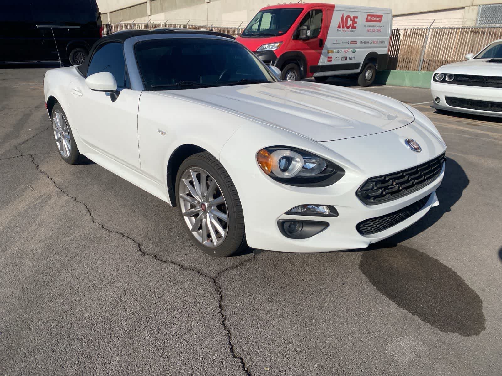 Thumbnail: 2017 Fiat 124 Spider - 3