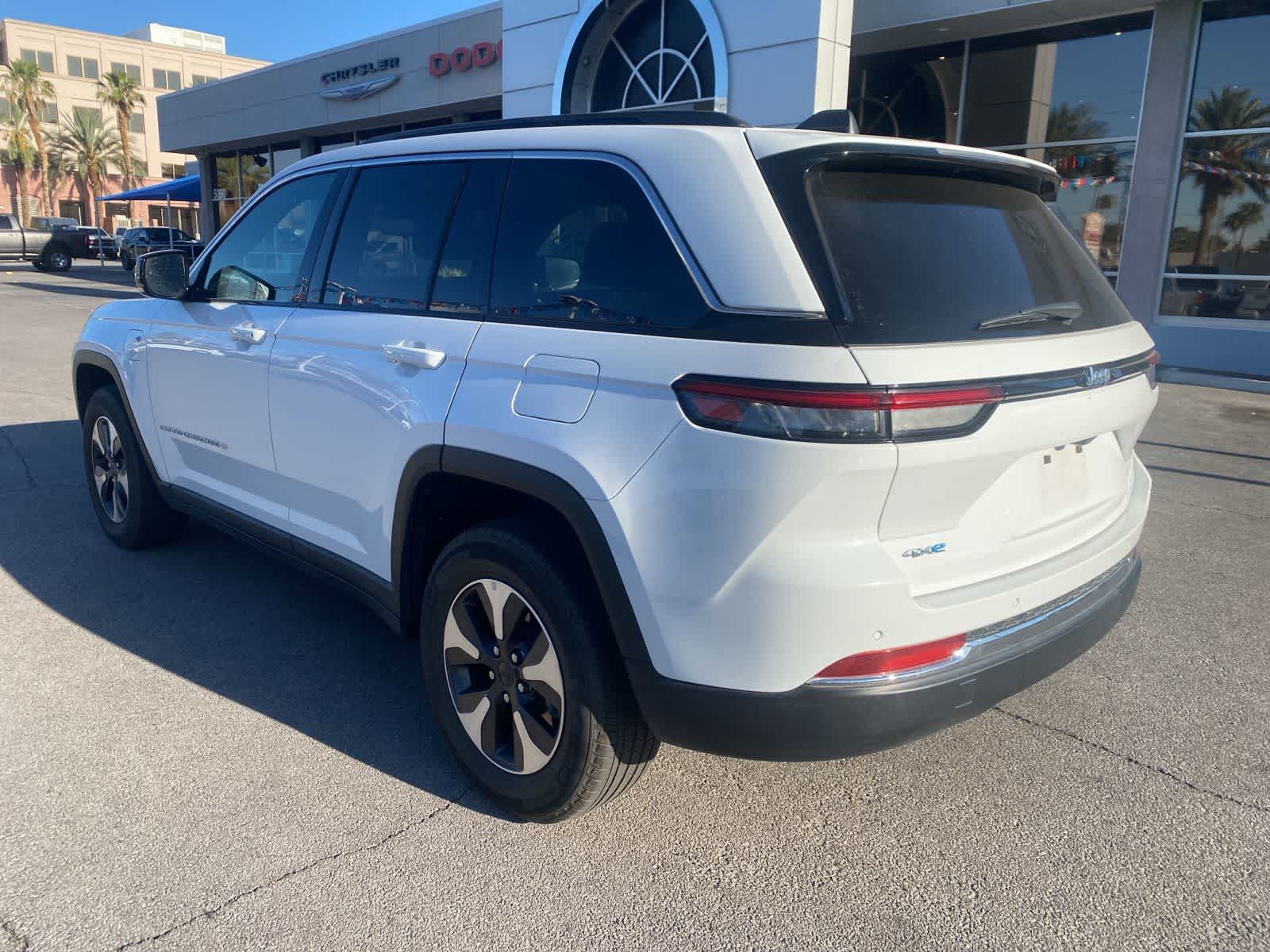 Thumbnail: 2024 Jeep Grand Cherokee - 9