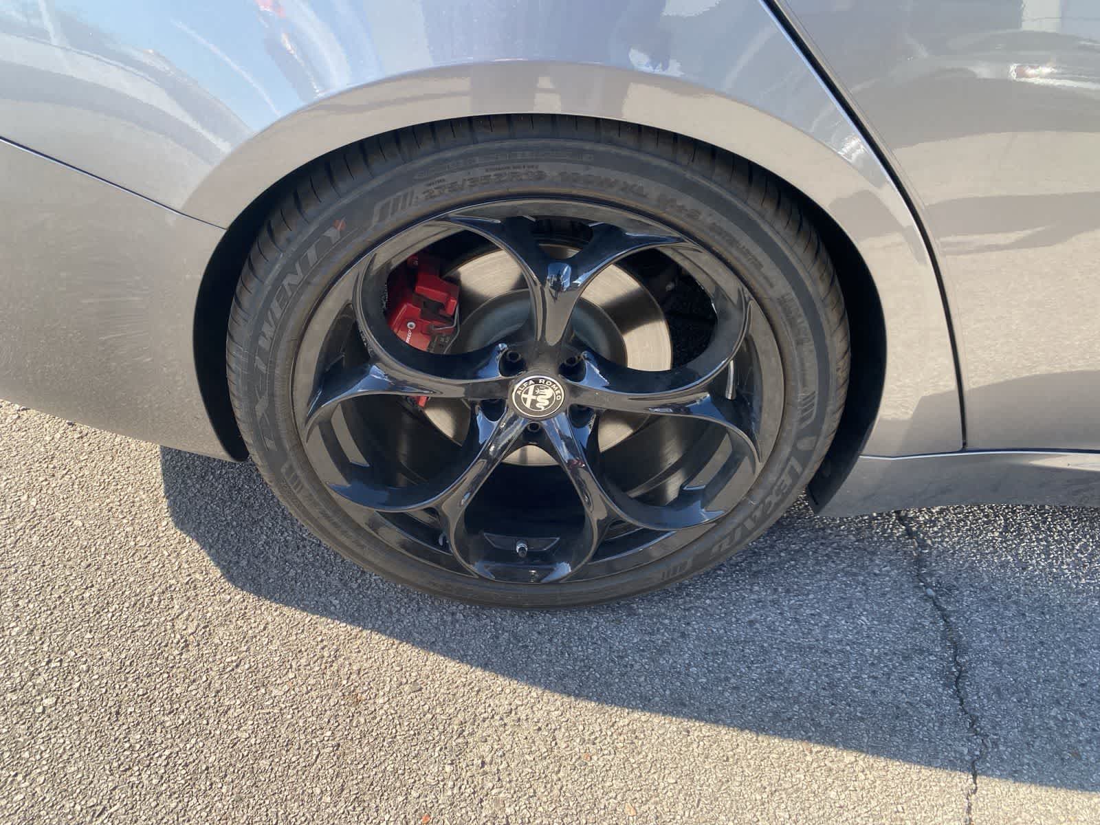 Thumbnail: 2020 Alfa Romeo Giulia - 5