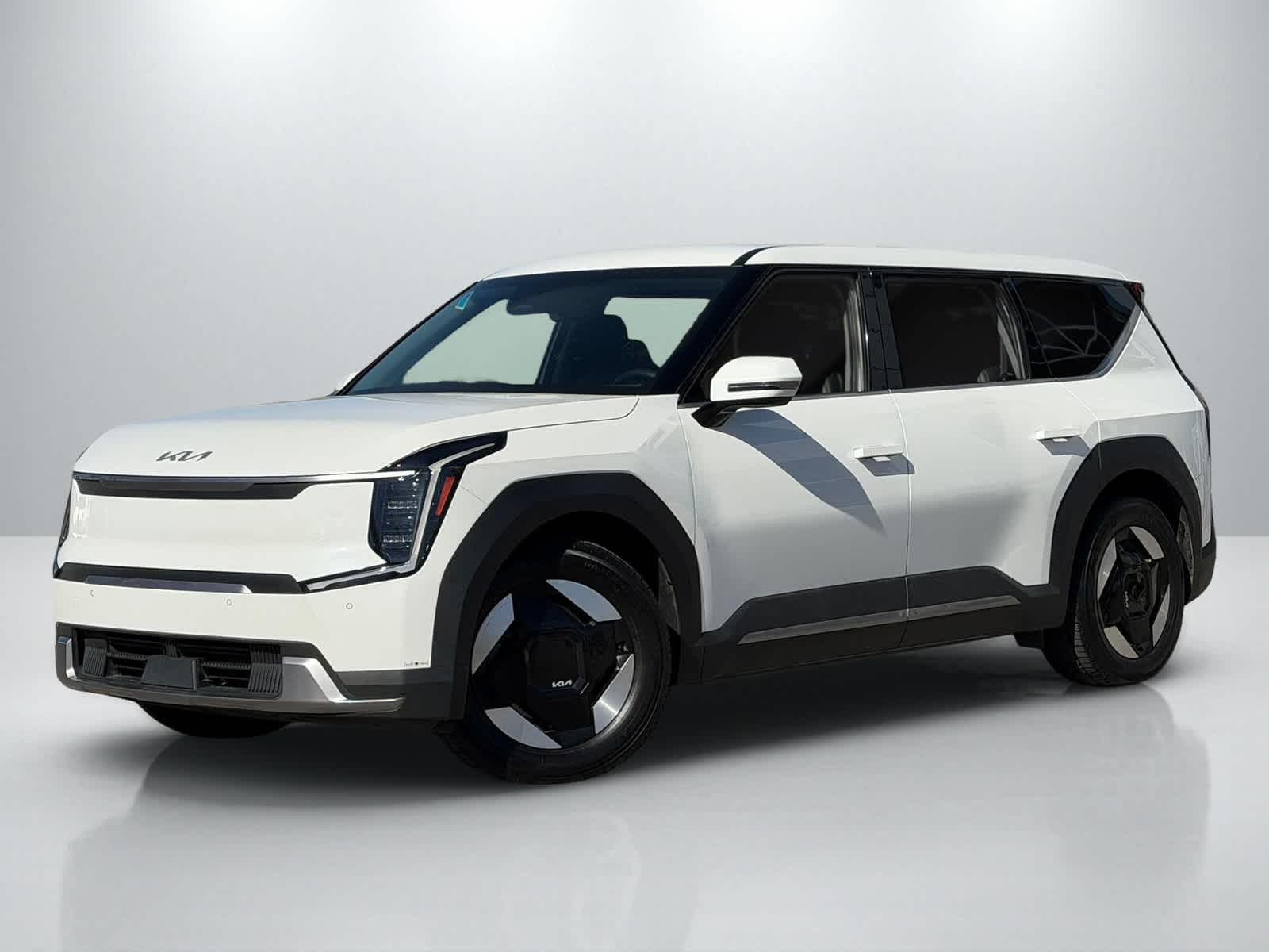 Used 2024 Kia EV9 Light L/R with VIN KNDAB5S19R6030626 for sale in Las Vegas, NV