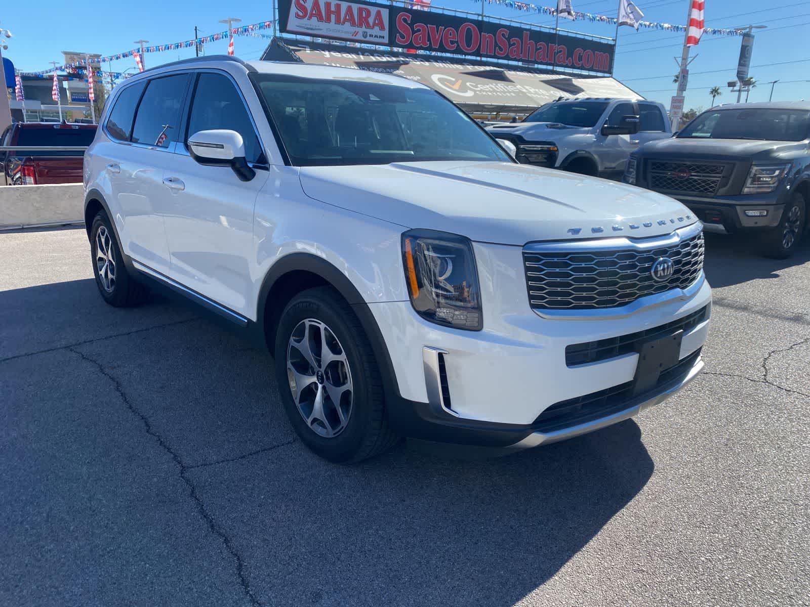 Thumbnail: 2020 Kia Telluride - 3