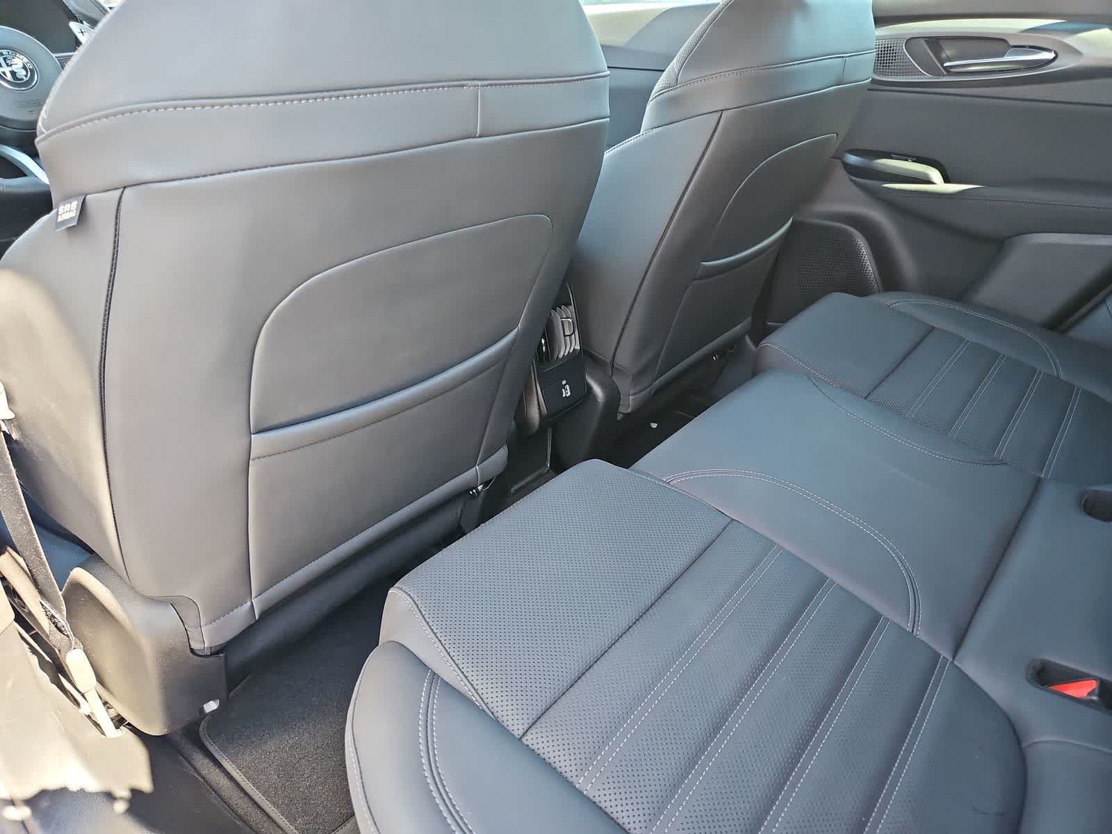 Thumbnail: 2024 Alfa Romeo Tonale - 19