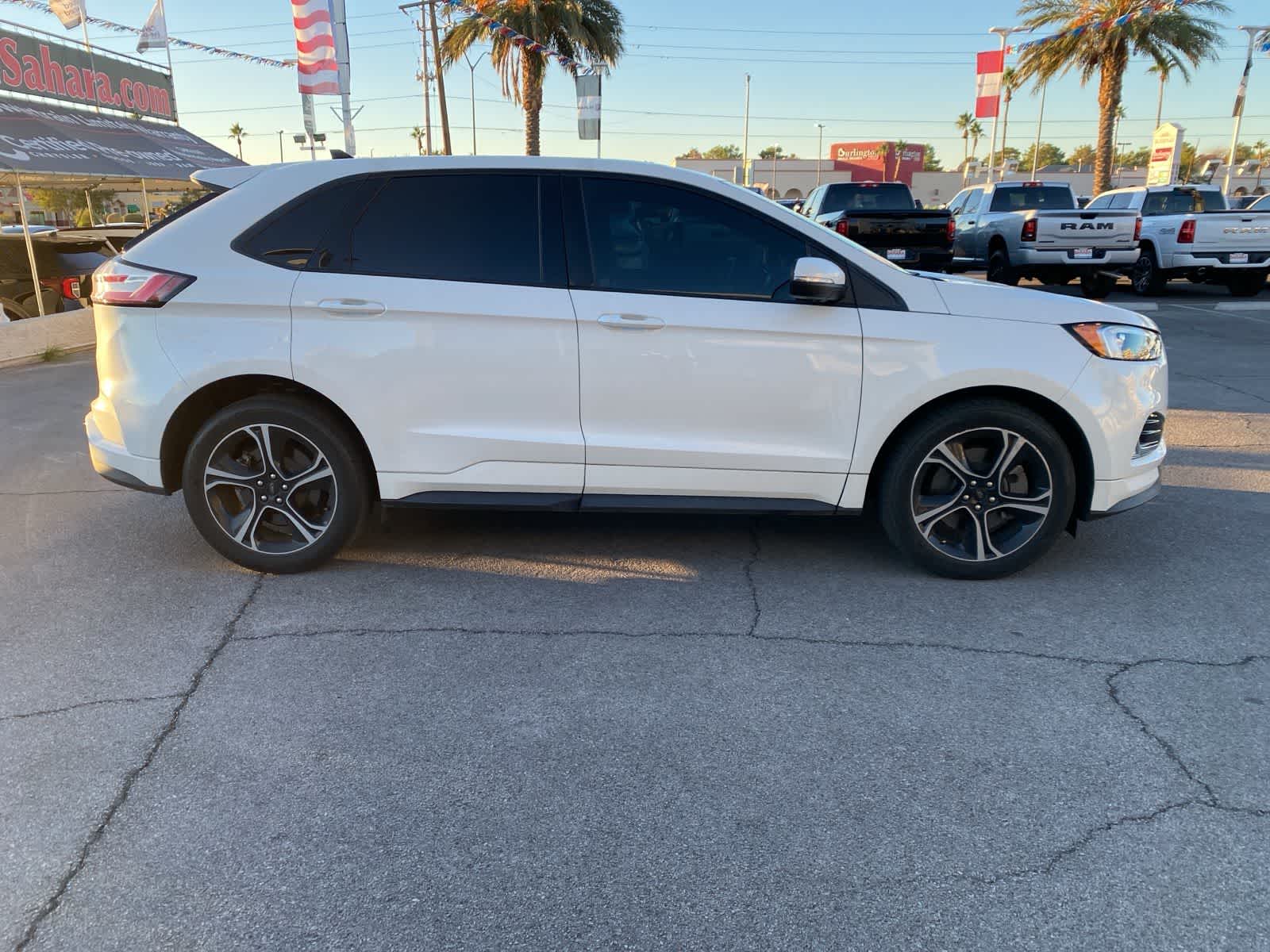 Thumbnail: 2021 Ford Edge - 4