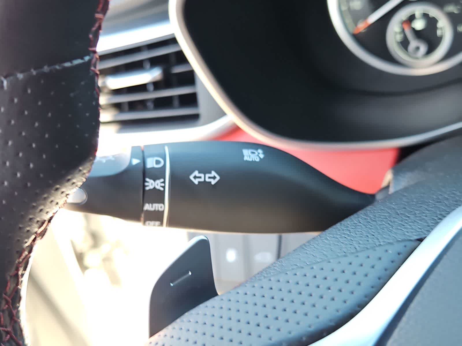 Thumbnail: 2023 Genesis G70 - 27