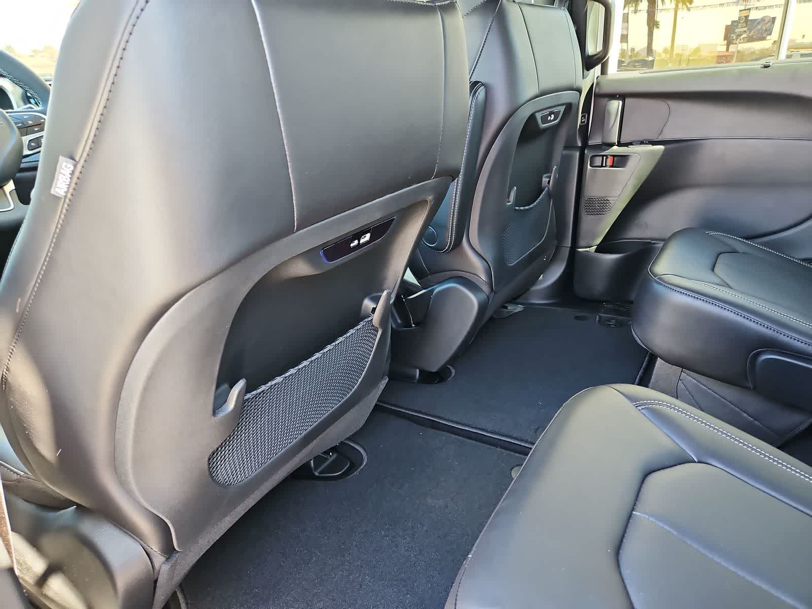 Thumbnail: 2026 Chrysler Pacifica - 18