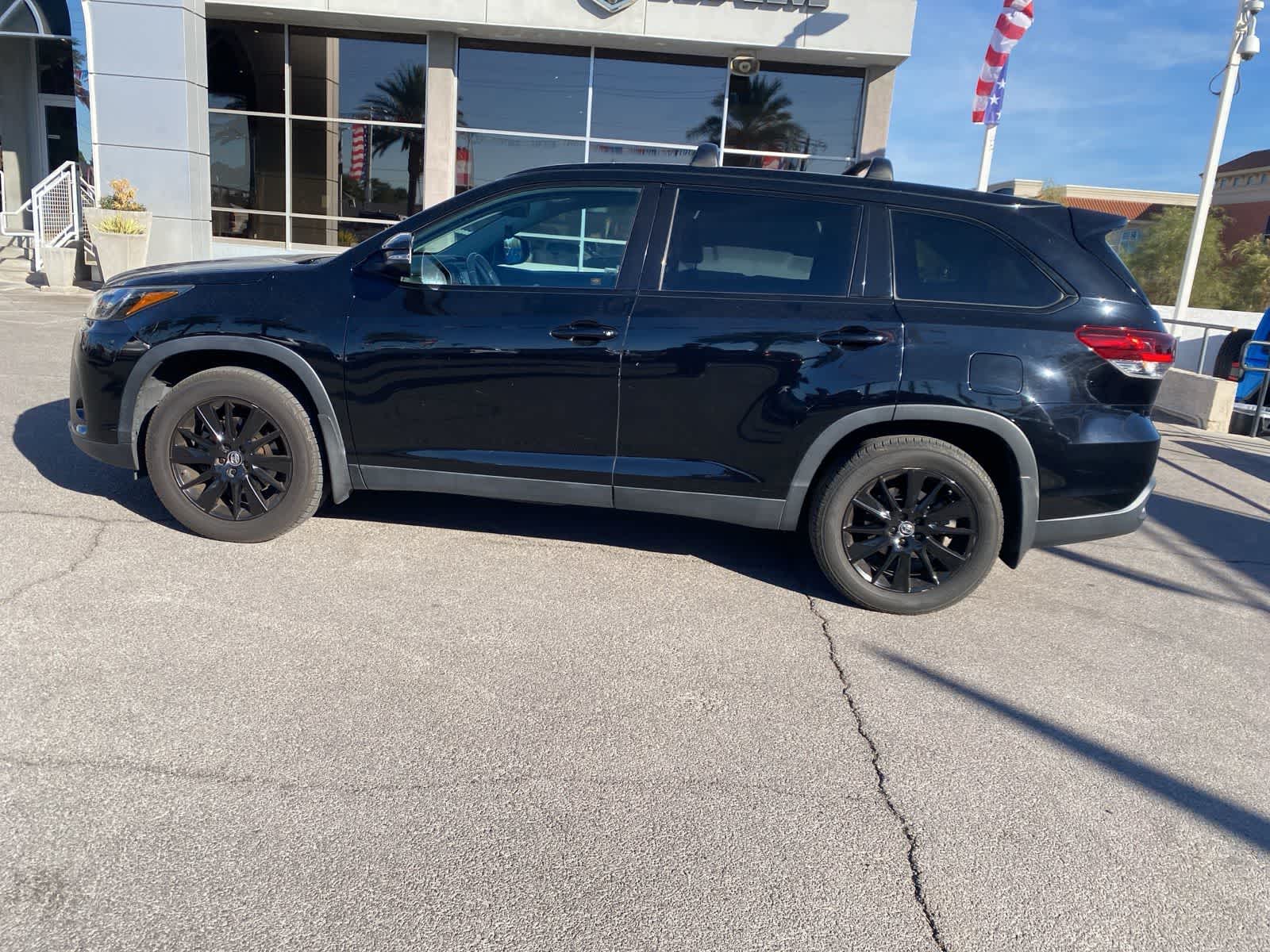 Thumbnail: 2019 Toyota Highlander - 10