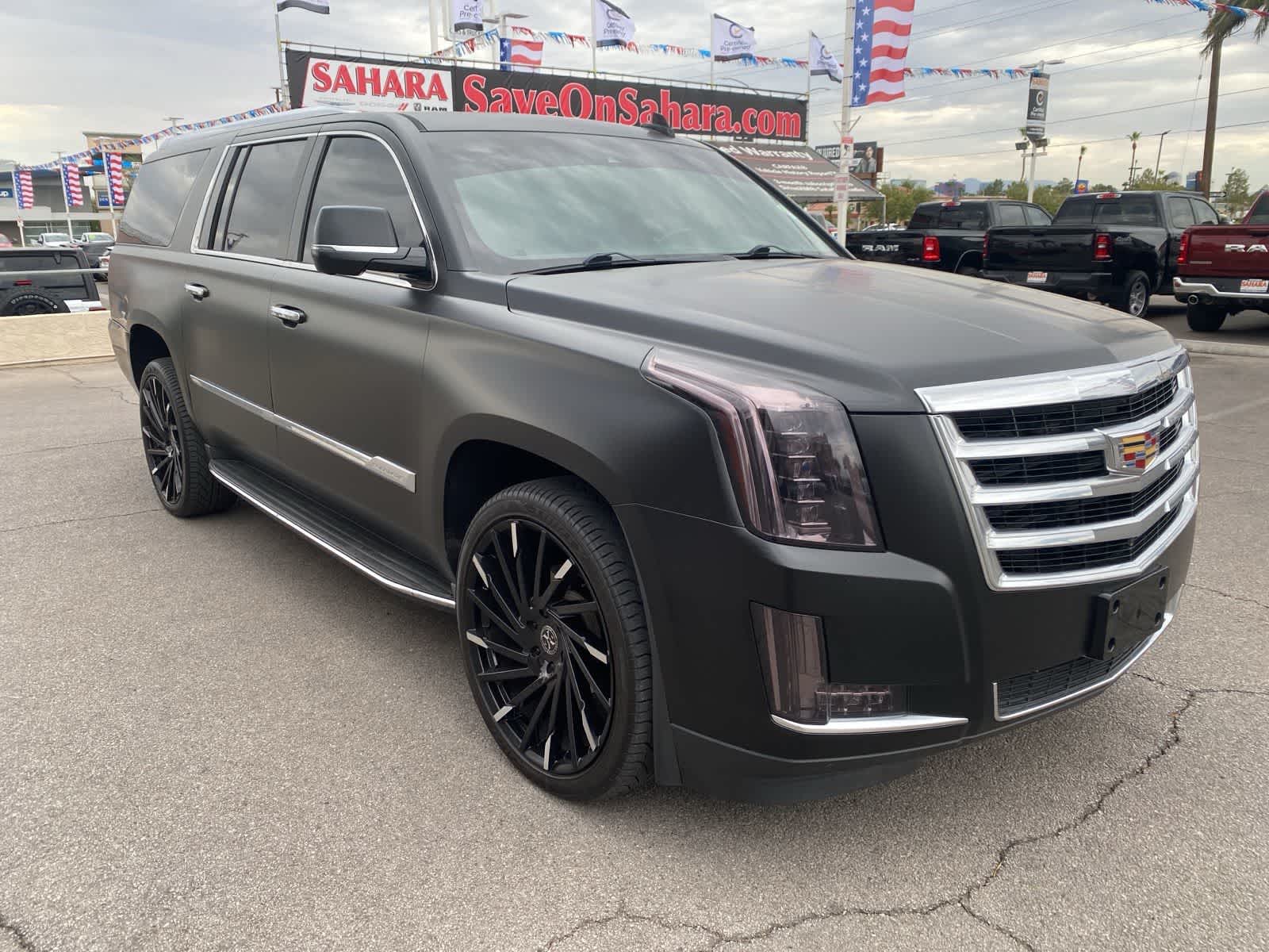 2016 Cadillac Escalade ESV Luxury photo 2