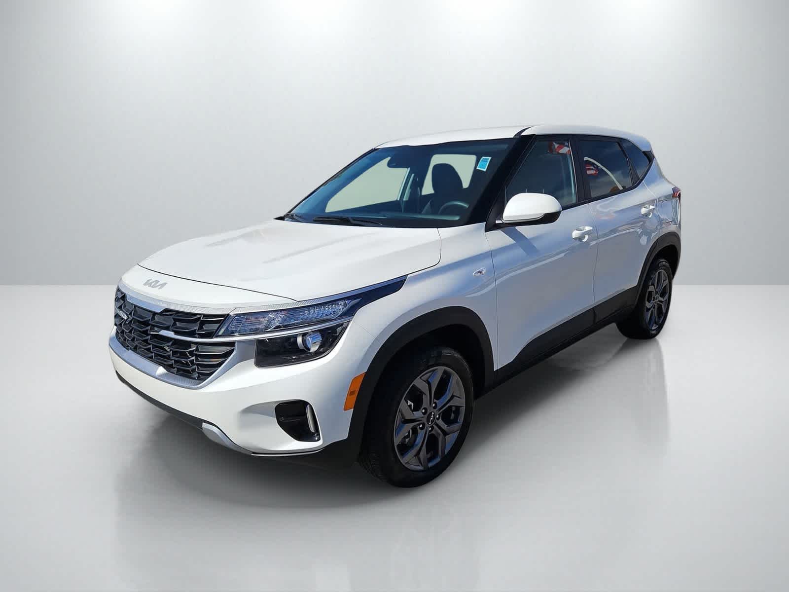Thumbnail: 2024 Kia Seltos - 8