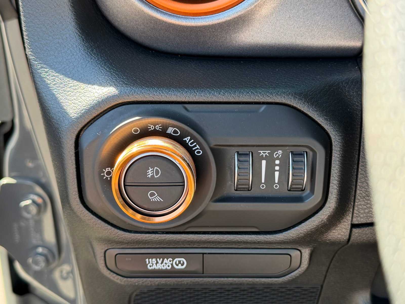 Thumbnail: 2021 Jeep Gladiator - 14