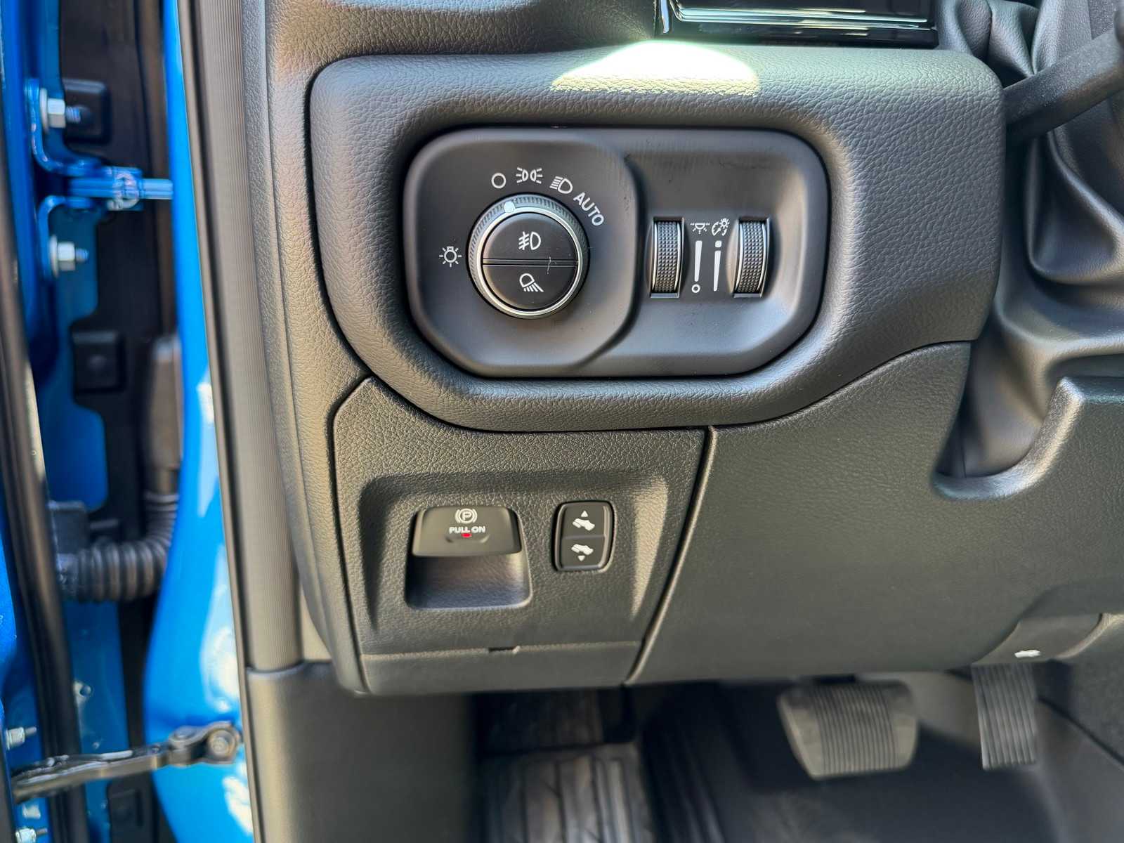 Thumbnail: 2026 RAM 1500 - 28