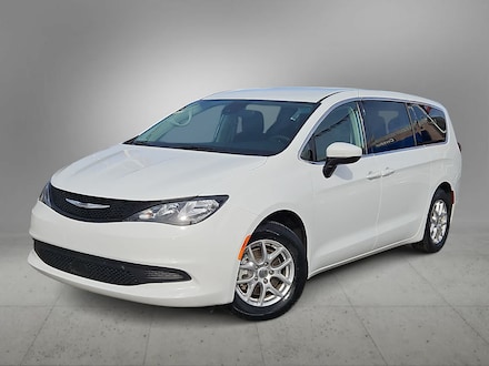 2023 Chrysler Voyager LX Van