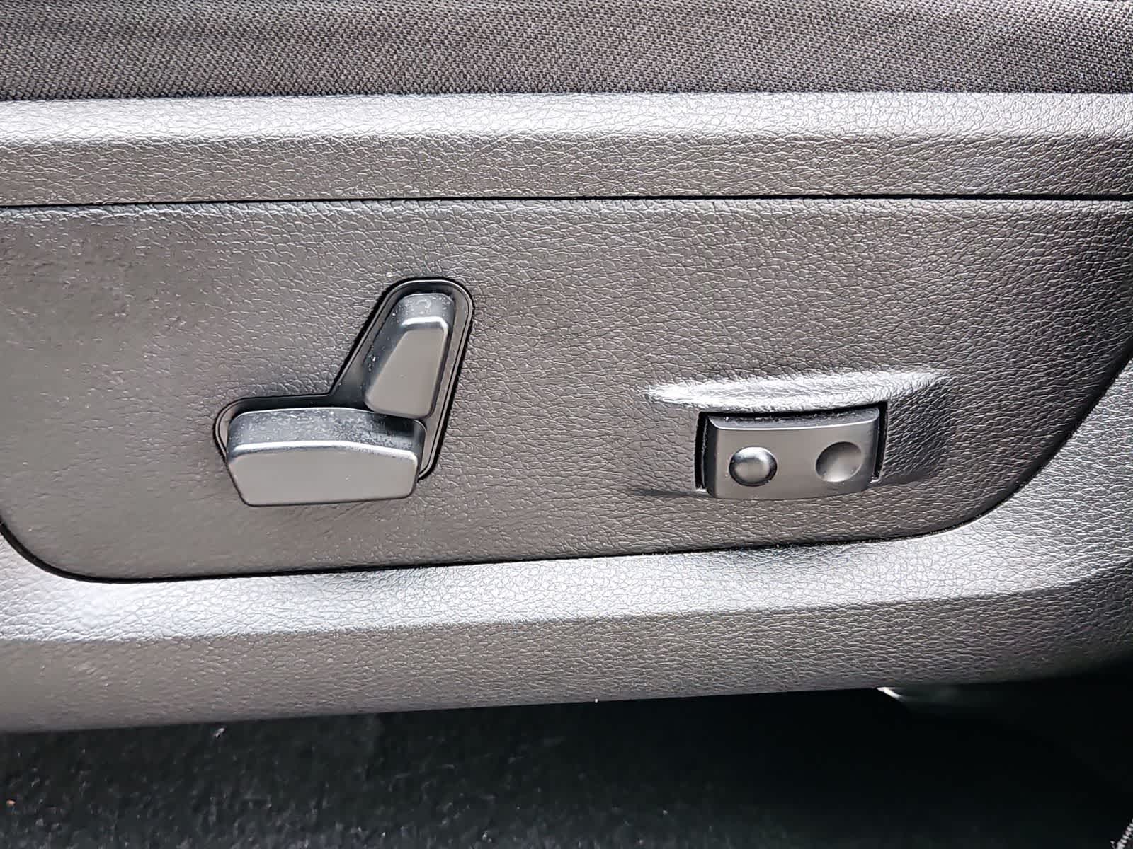 Thumbnail: 2024 RAM 1500 Classic - 18