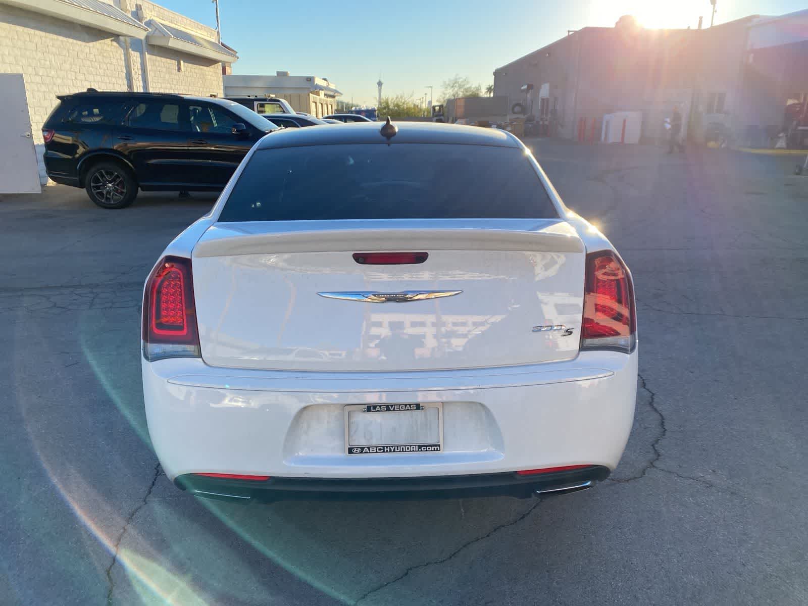 Thumbnail: 2018 Chrysler 300 - 7