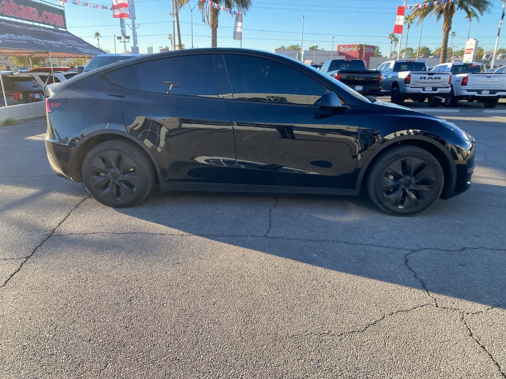 Used 2025 Tesla Model Y Long Range SUV