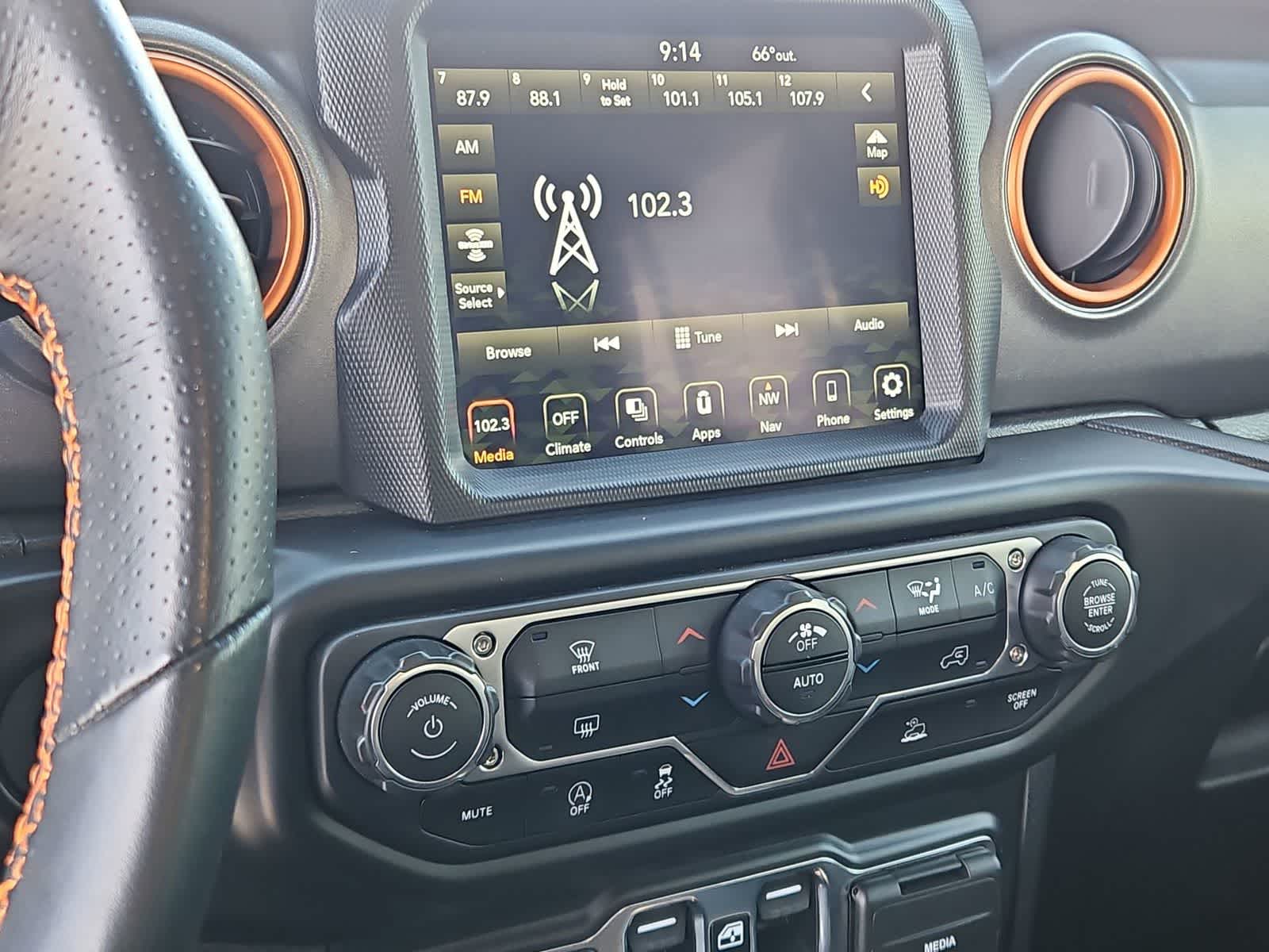 Thumbnail: 2022 Jeep Gladiator - 28