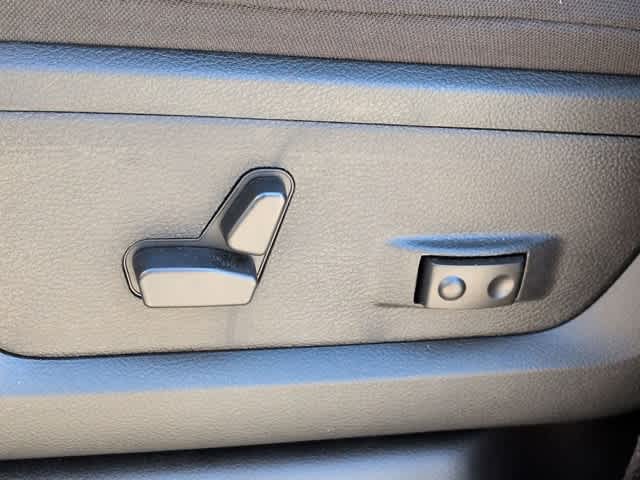 2026 RAM 3500 Big Horn - Photo 17