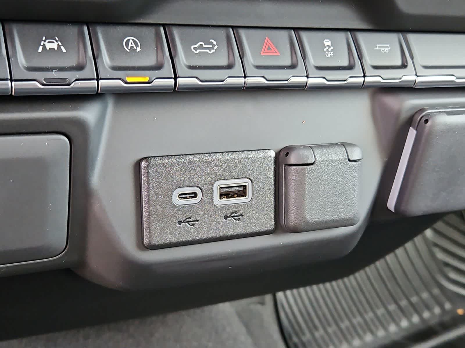 Thumbnail: 2025 Chevrolet Silverado 1500 - 30