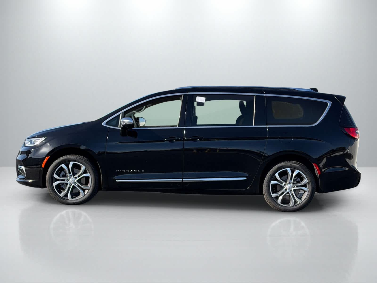 Thumbnail: 2026 Chrysler Pacifica - 2