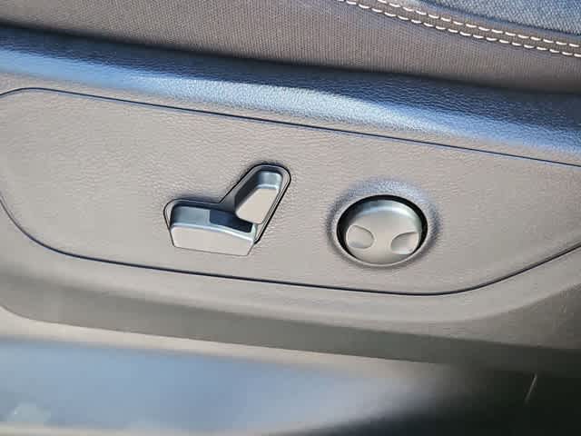 Thumbnail: 2026 RAM 1500 - 17