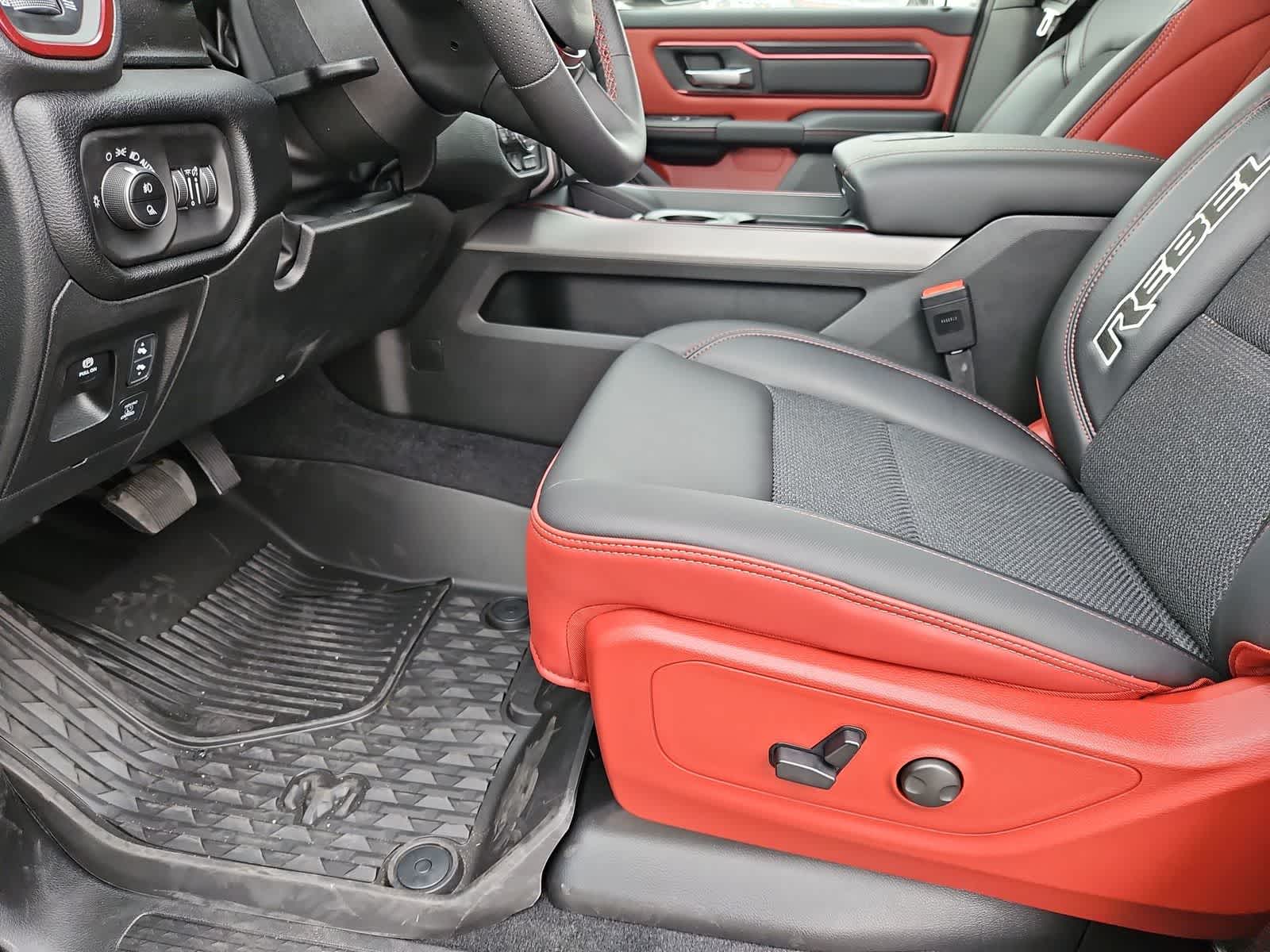 Thumbnail: 2026 RAM 1500 - 17