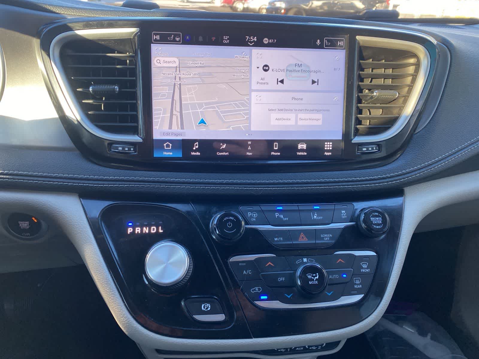 Thumbnail: 2021 Chrysler Pacifica - 16