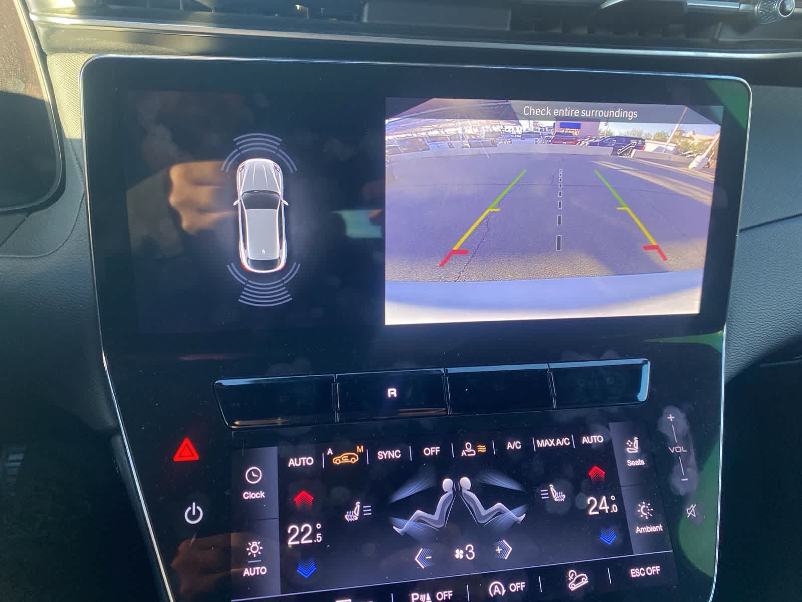 Thumbnail: 2024 Maserati Grecale - 16