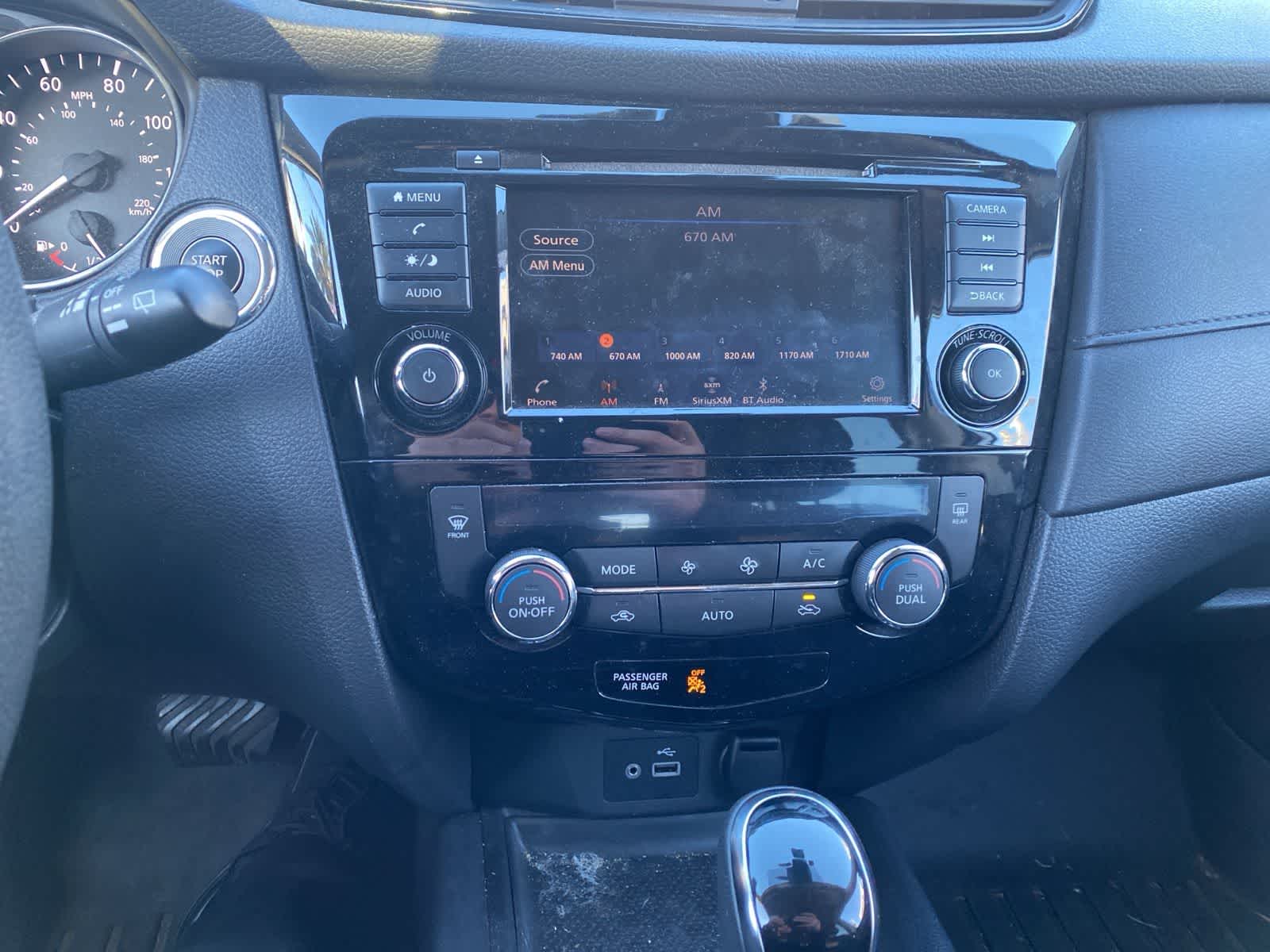 Thumbnail: 2019 Nissan Rogue - 14