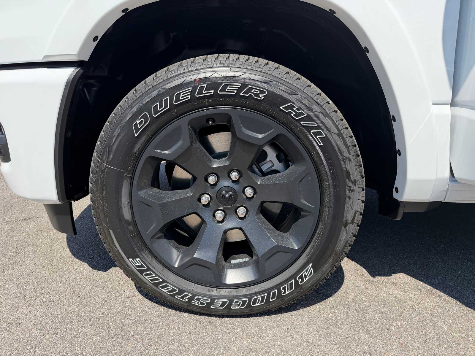 Thumbnail: 2026 RAM 1500 - 35
