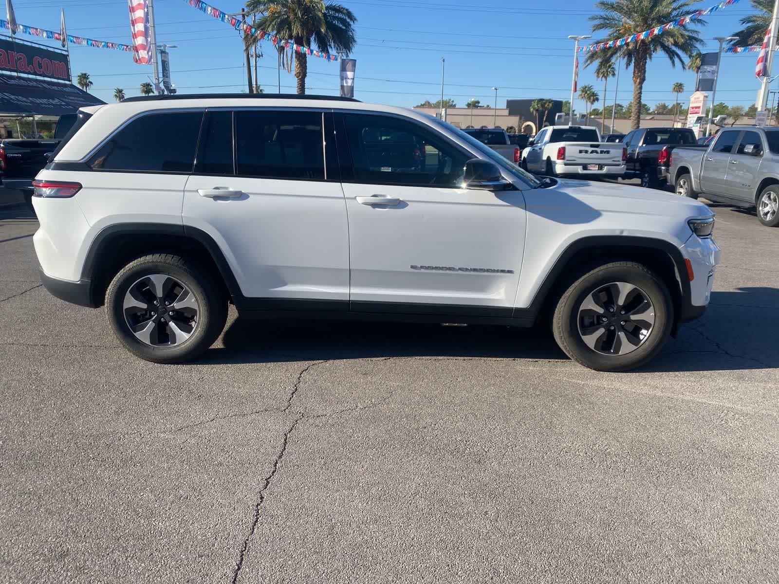 Thumbnail: 2024 Jeep Grand Cherokee - 5