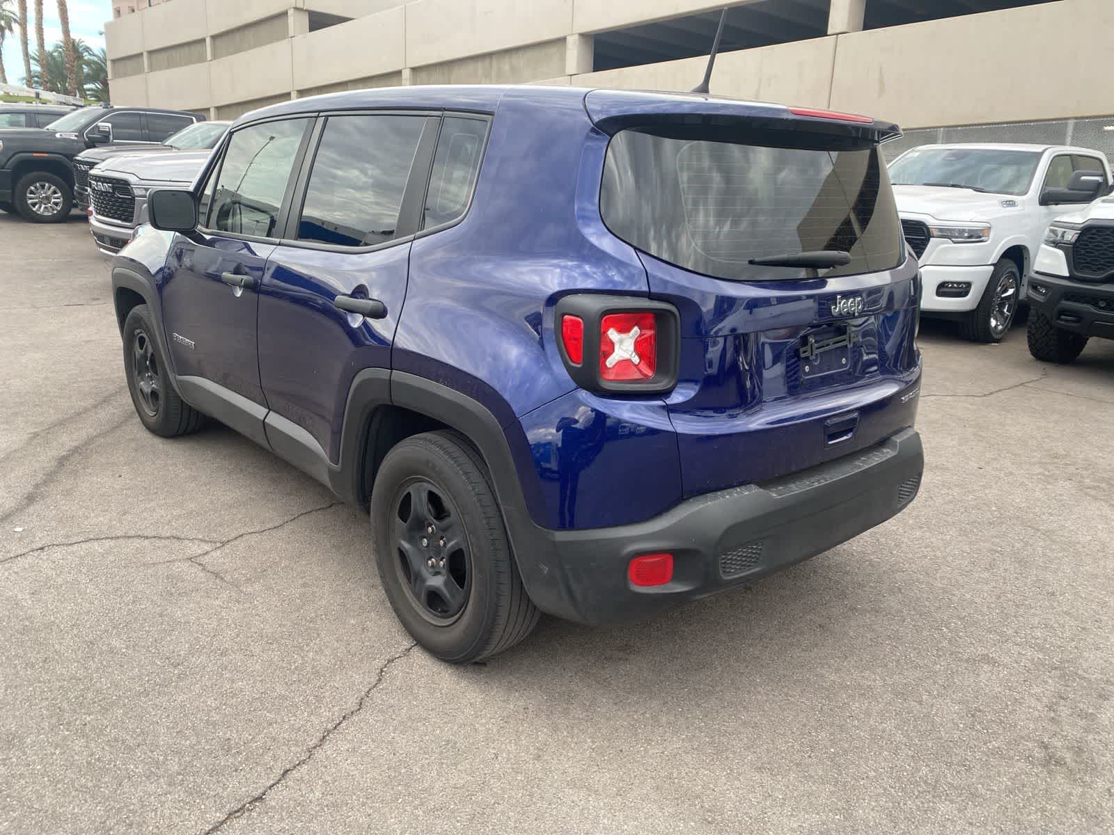 Thumbnail: 2019 Jeep Renegade - 8