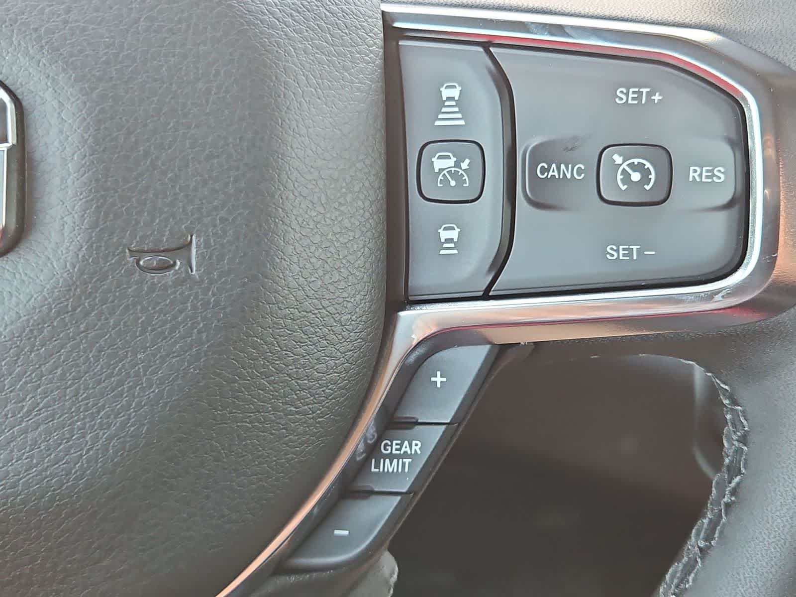 Thumbnail: 2025 RAM 1500 - 25