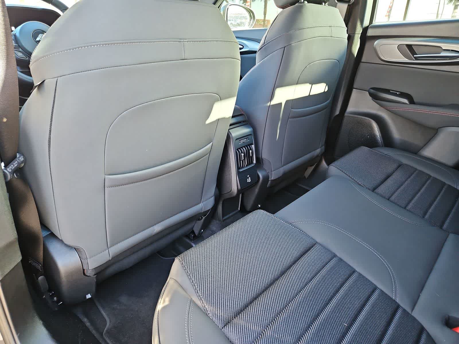 Thumbnail: 2025 Dodge Hornet - 16