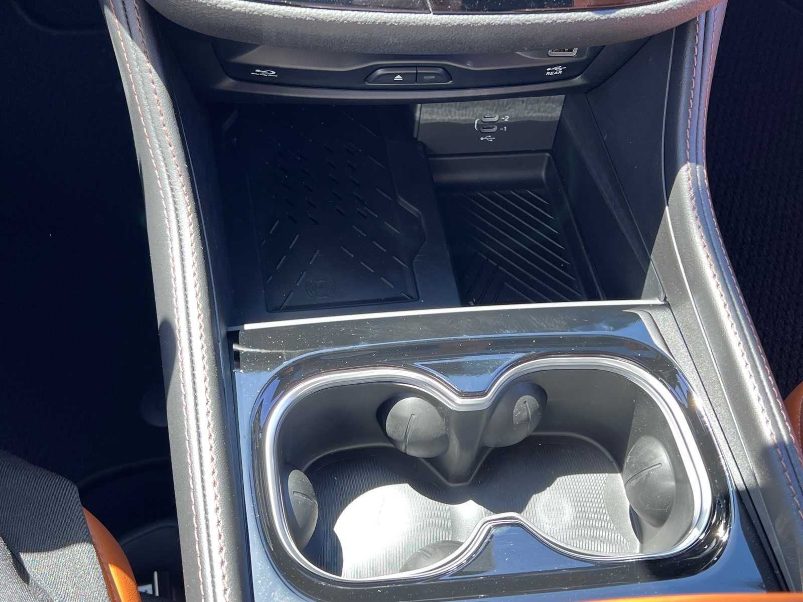 Thumbnail: 2026 Chrysler Pacifica - 21