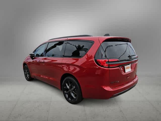 Thumbnail: 2026 Chrysler Pacifica - 6