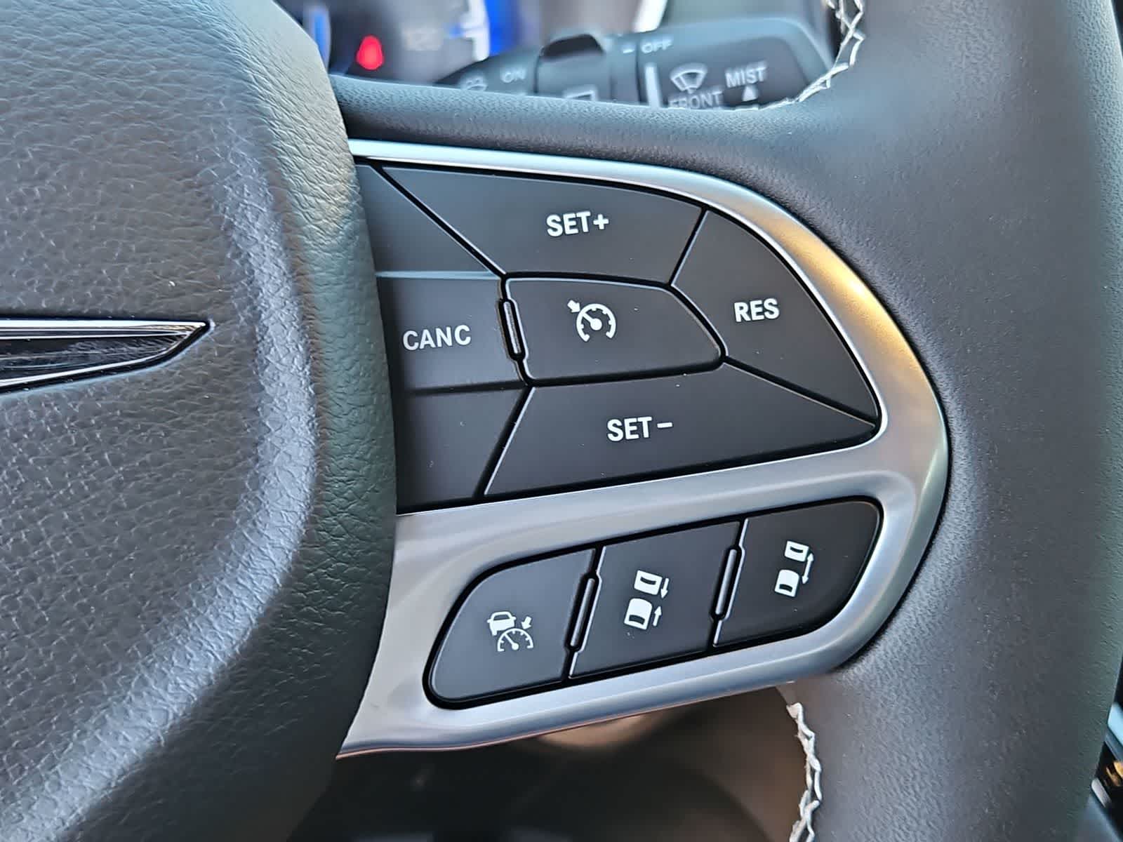 Thumbnail: 2026 Chrysler Pacifica - 24