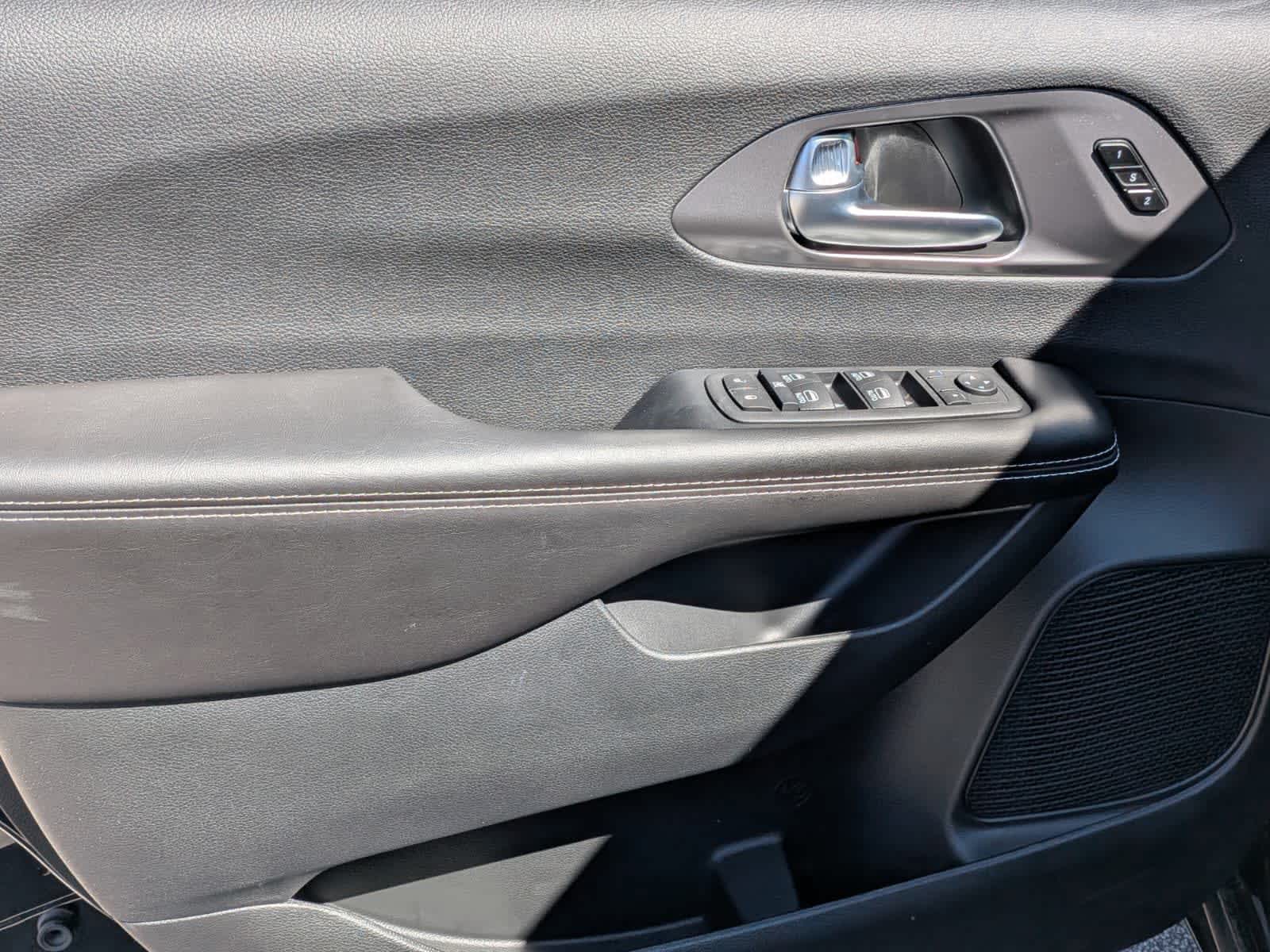 Thumbnail: 2026 Chrysler Pacifica - 23