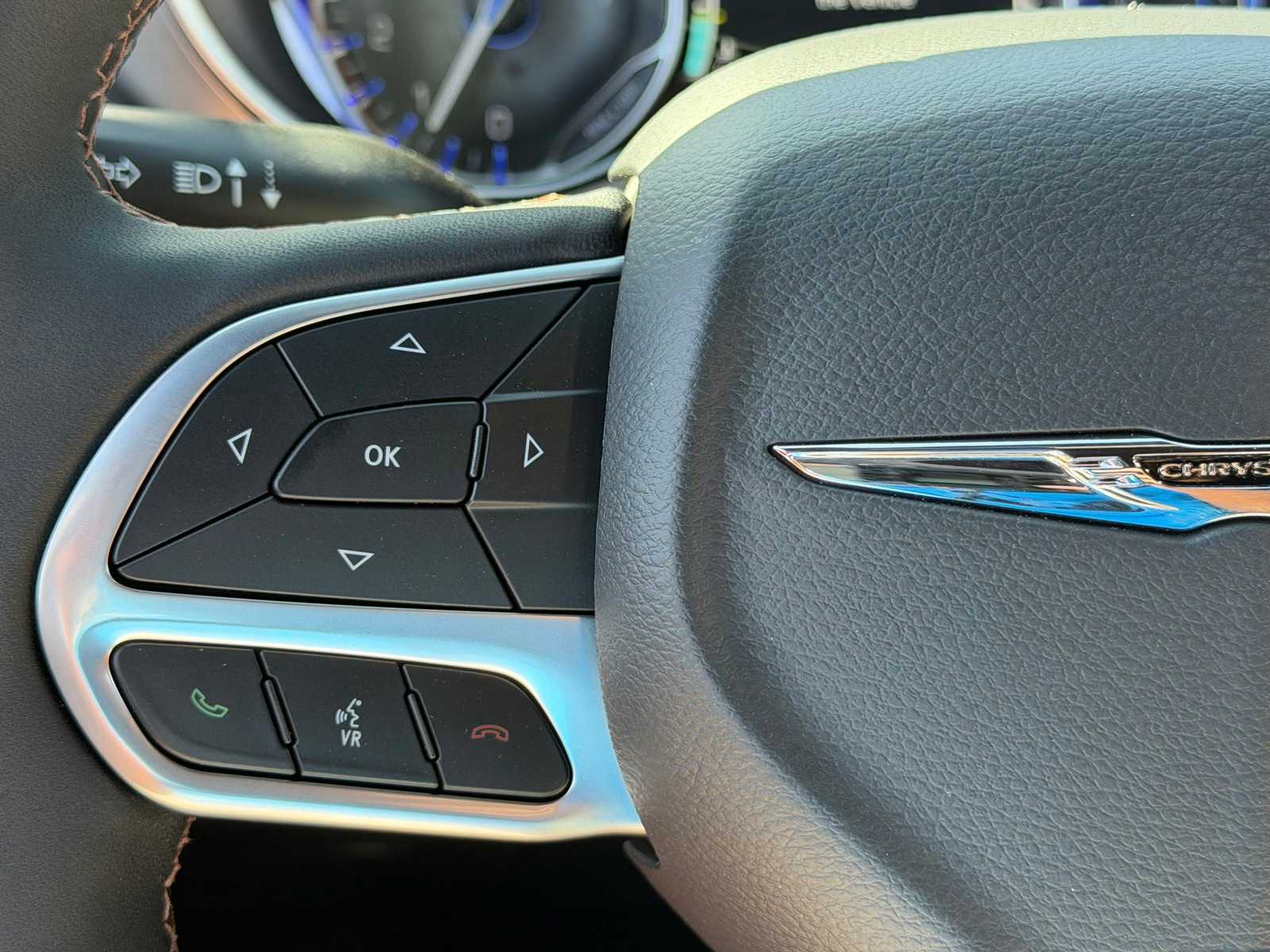 Thumbnail: 2026 Chrysler Pacifica - 16
