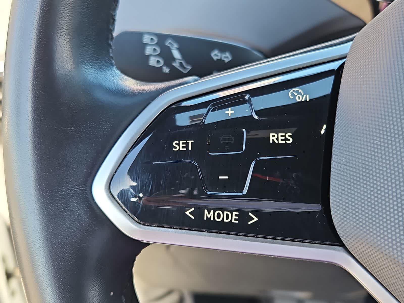 Thumbnail: 2021 Volkswagen ID.4 - 23