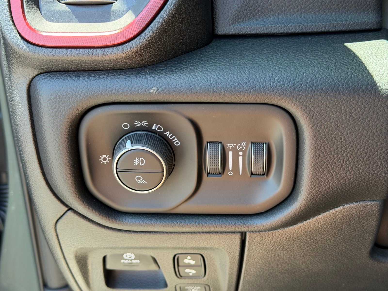 Thumbnail: 2026 RAM 1500 - 15