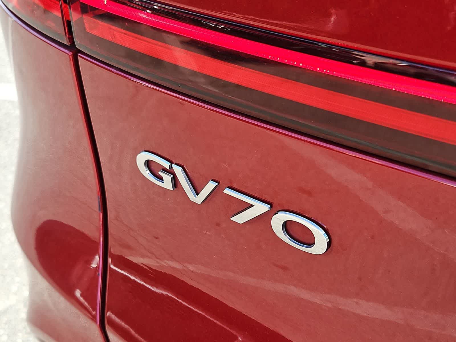 Thumbnail: 2025 Genesis GV70 - 13