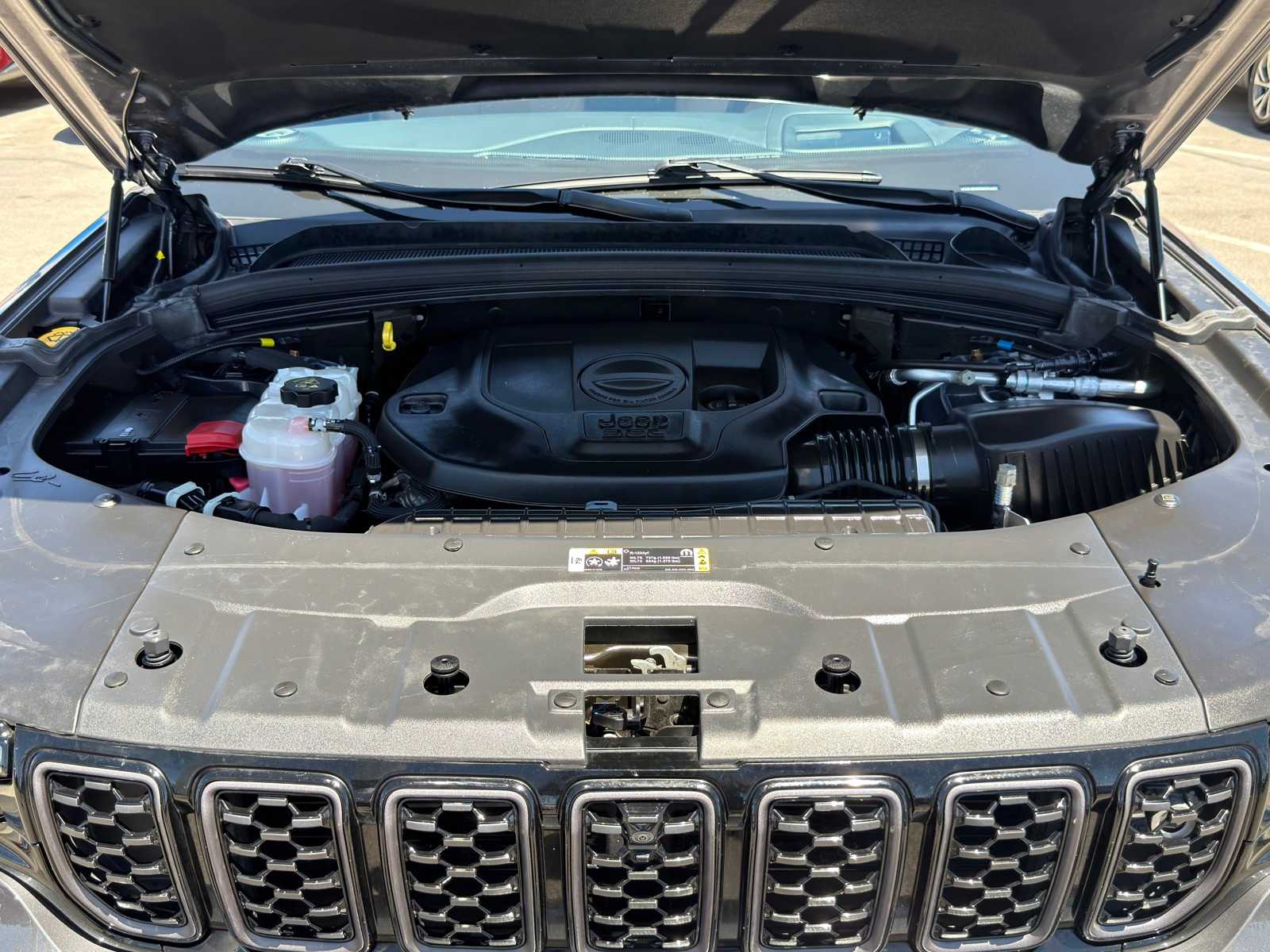 Thumbnail: 2024 Jeep Grand Cherokee L - 33