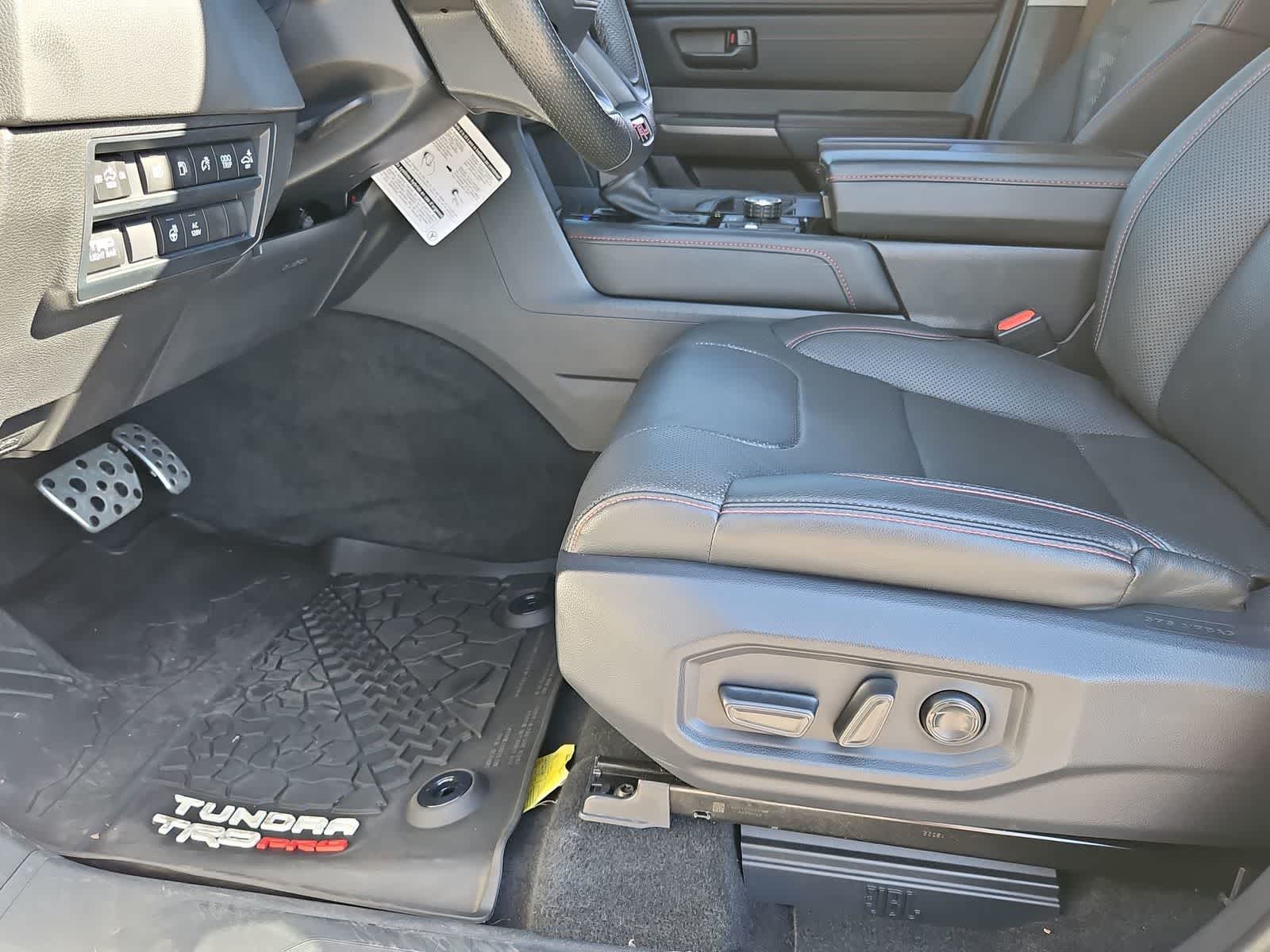 Thumbnail: 2022 Toyota Tundra - 17